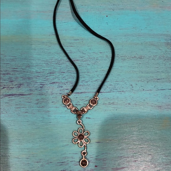 Handmade Silver Flower Rope Necklace - Picture 3 of 4